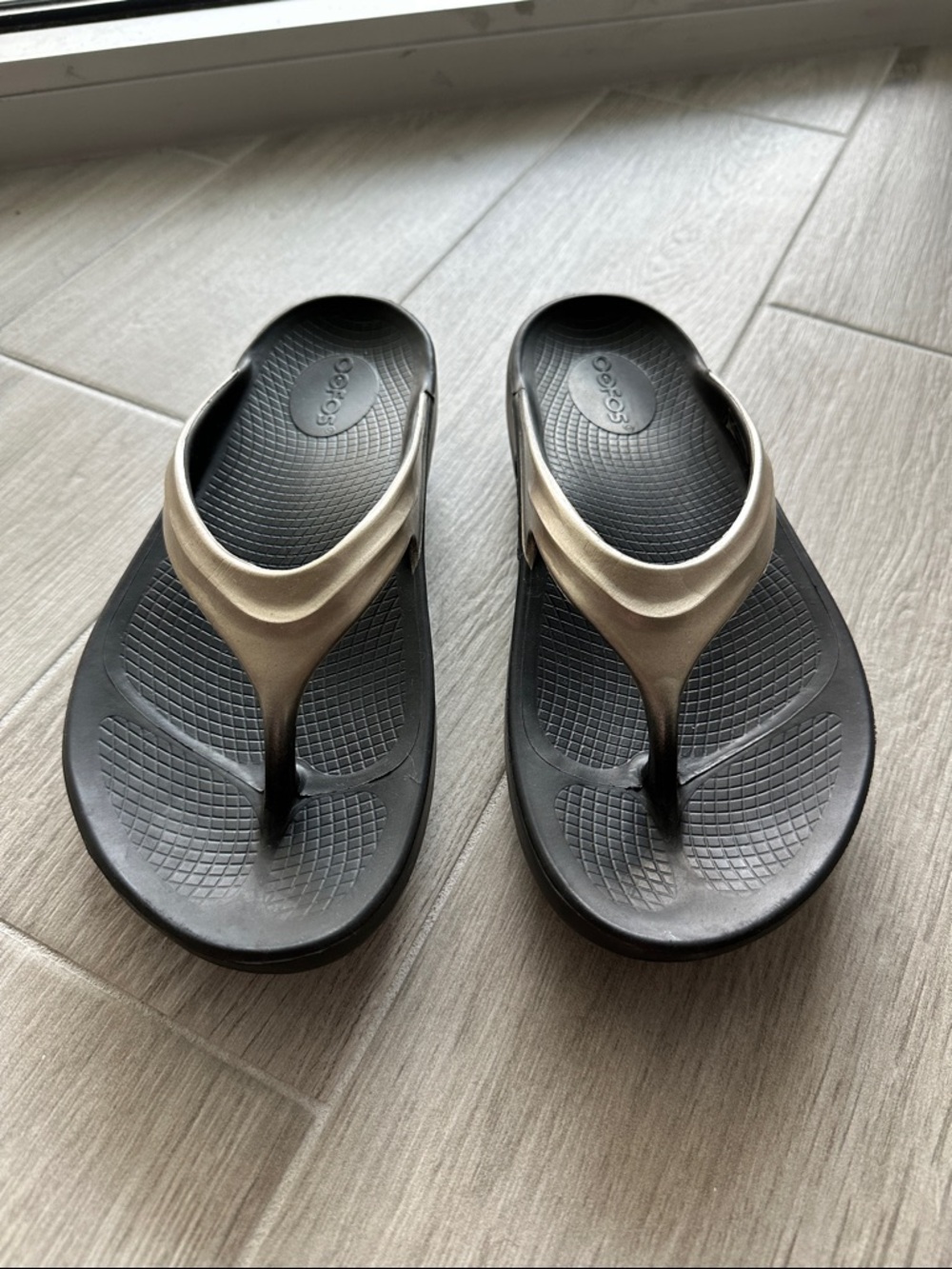 OOFOS OOlala  Flip Flop Thong Sandals Slip On Size 7